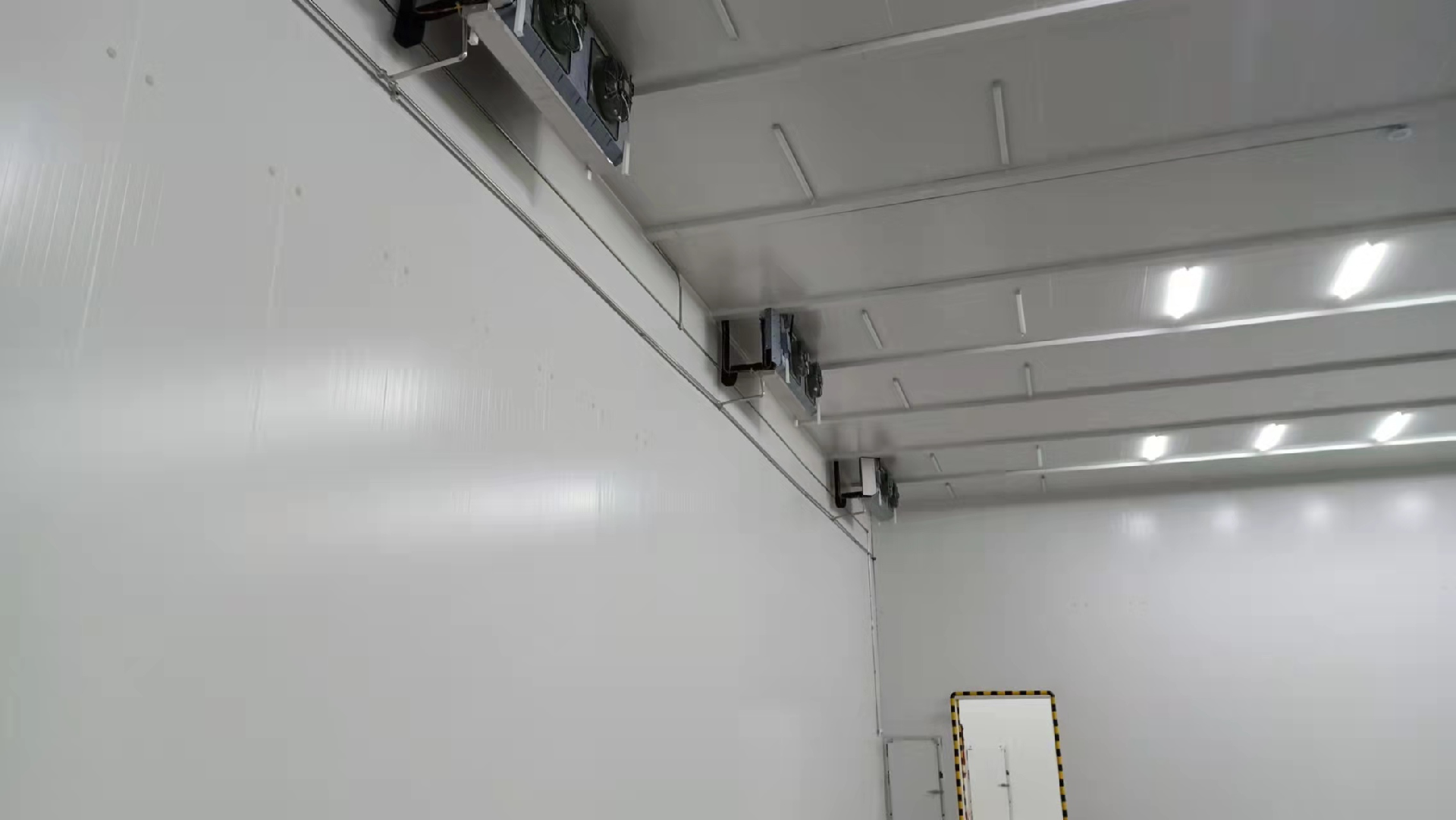 建設(shè)1100㎡醫(yī)院冷藏庫安裝費用價格是多少？